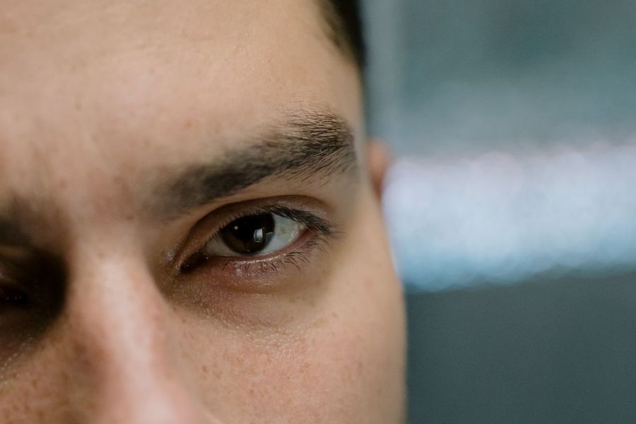 Brow and face waxing detail